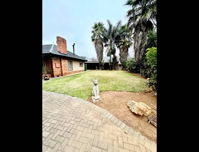5 BEDROOM HOUSE FOR SALE IN SELCOURT